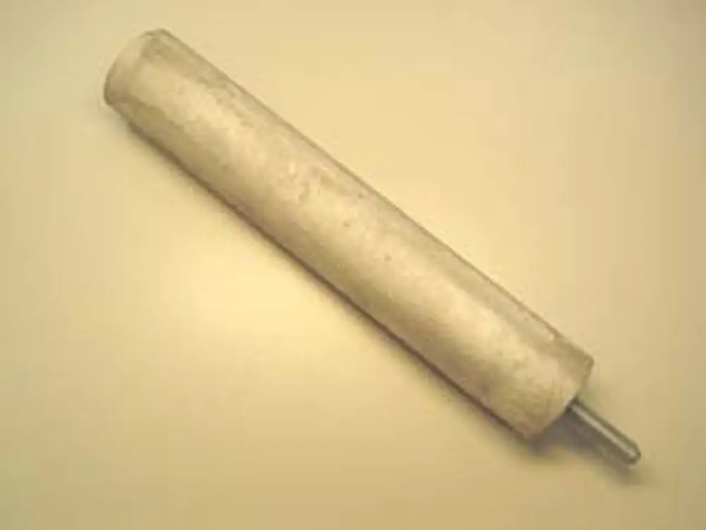 Runde Schutzanode aus Metall, möglicherweise für Heizungsanwendungen, steht auf einer neutralen Oberfläche. Hersteller ist Remeha.